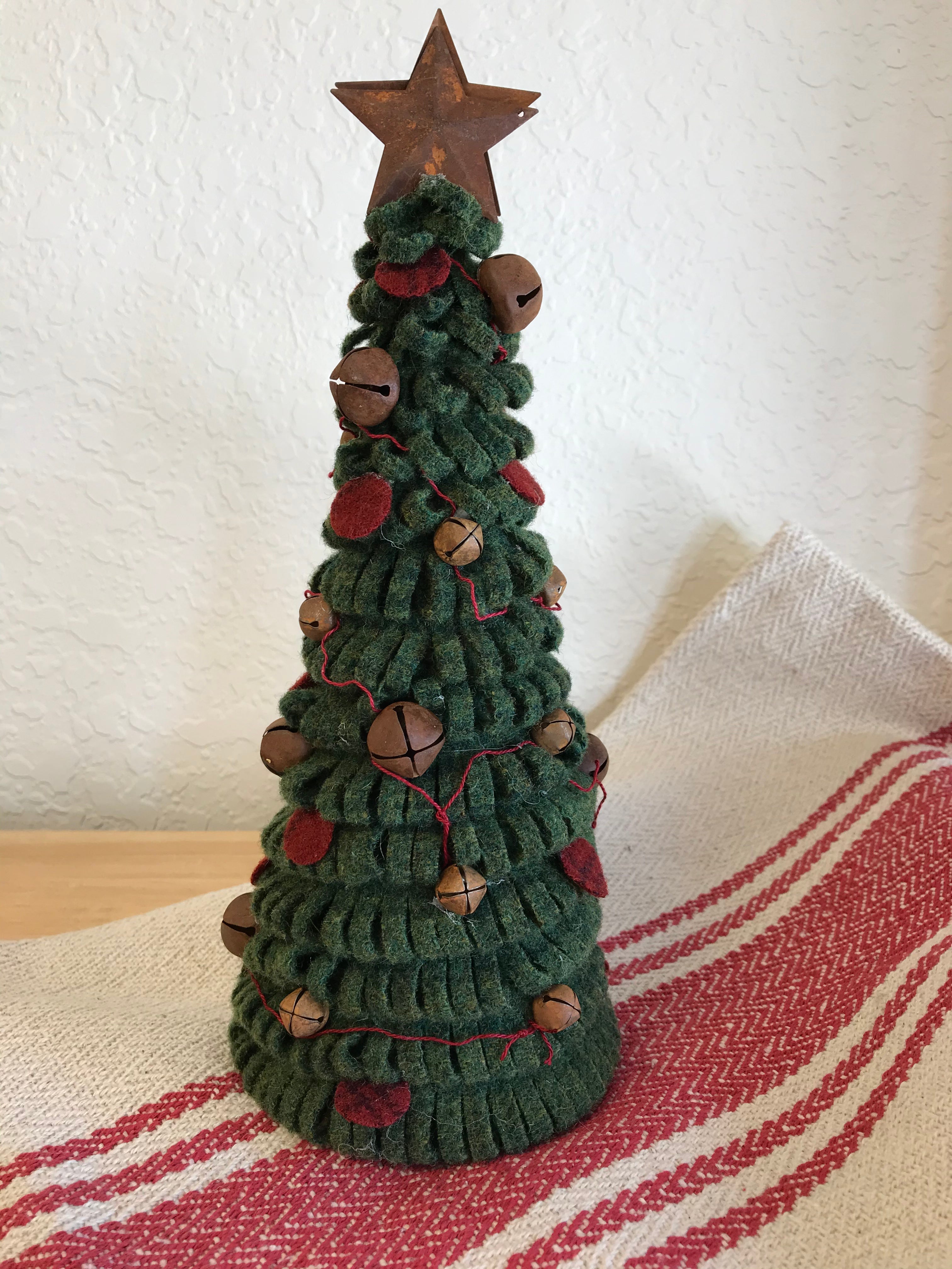 Christmas in the Big Woods - Block 7, The Button String Wool Kit