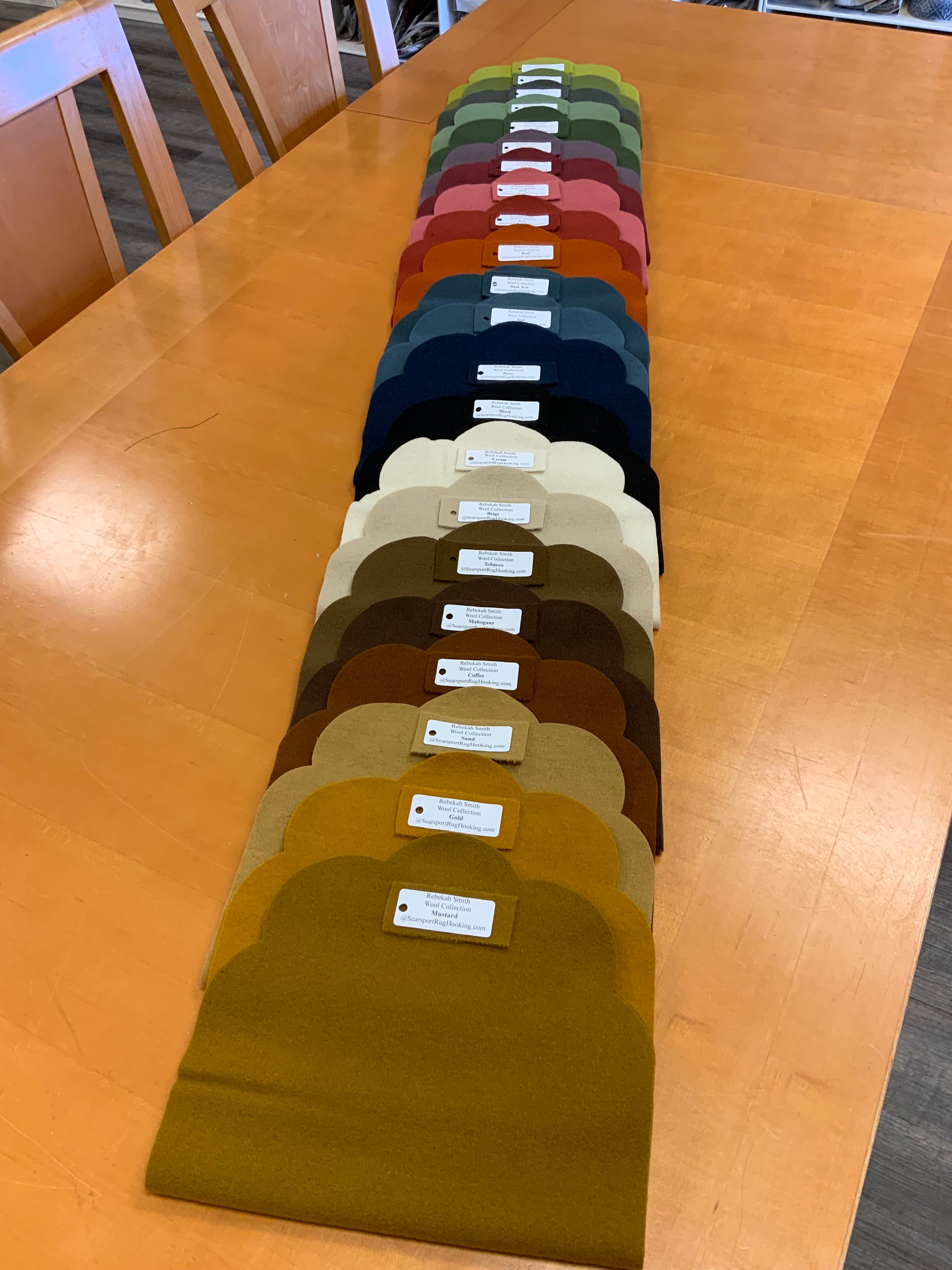 21 or 24 inch Pre Cut SCALLOPED Runner Searsport Rug Hooking