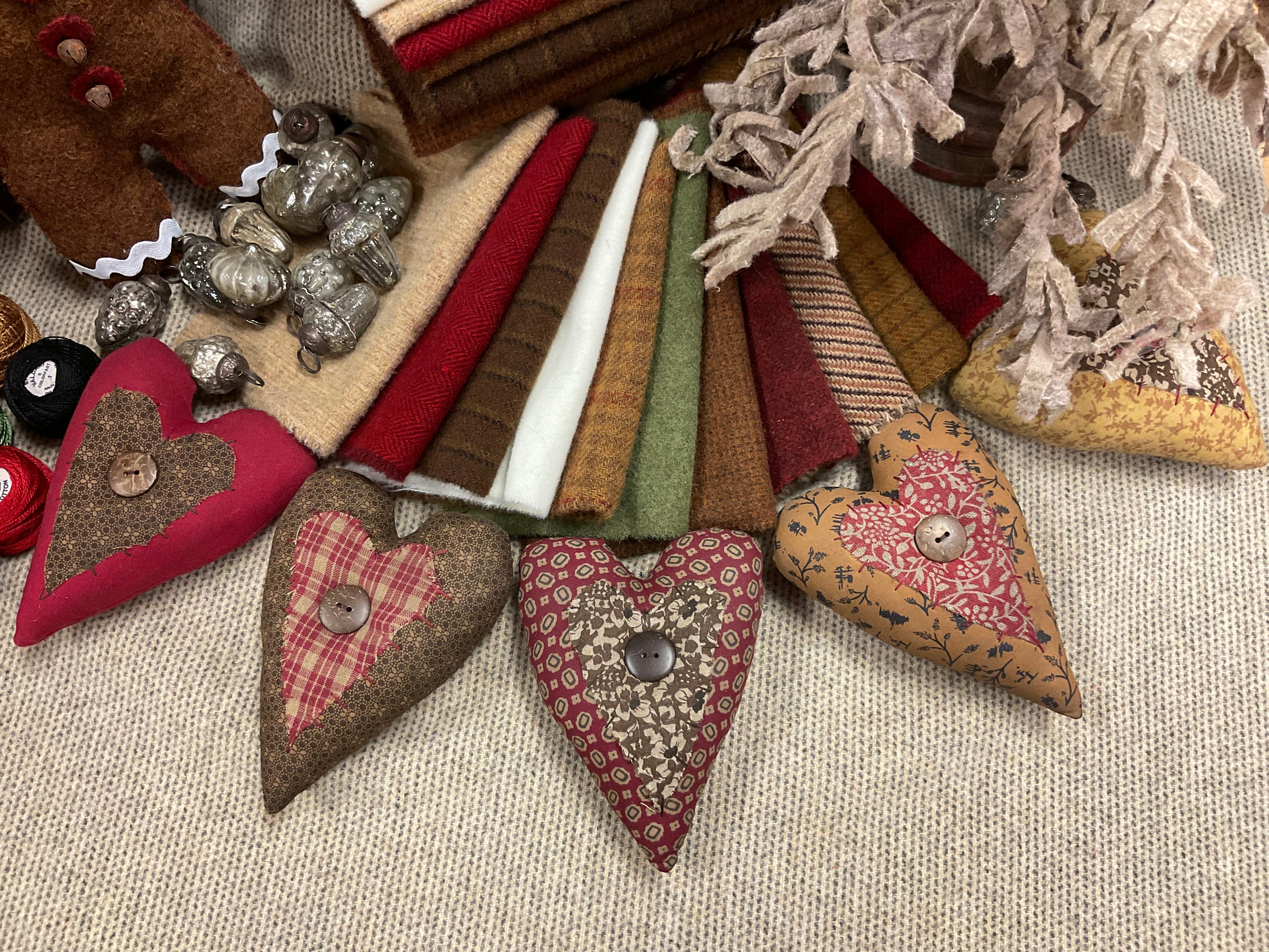 Rustic Hearts – Searsport Rug Hooking