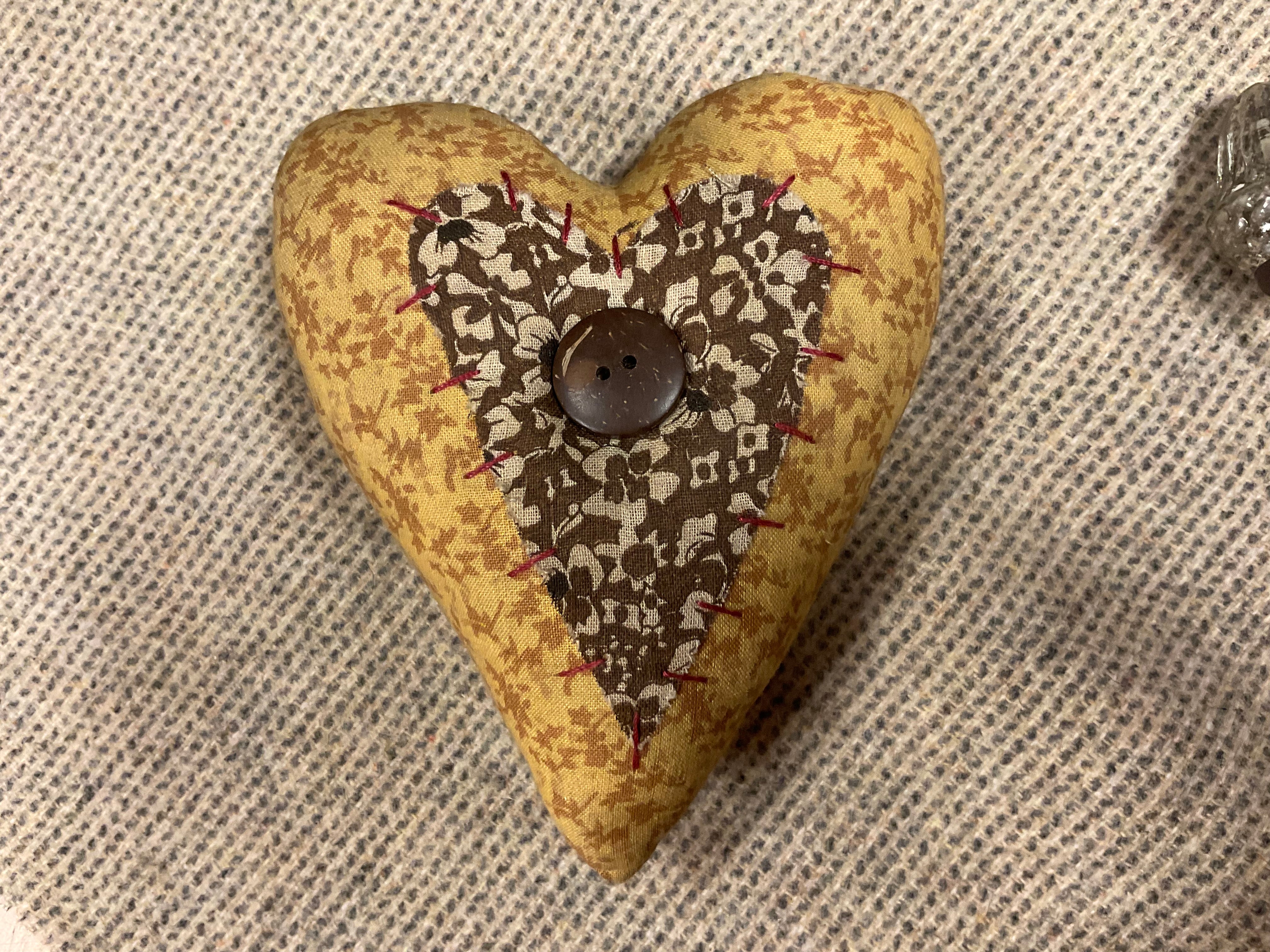 Rustic Hearts – Searsport Rug Hooking