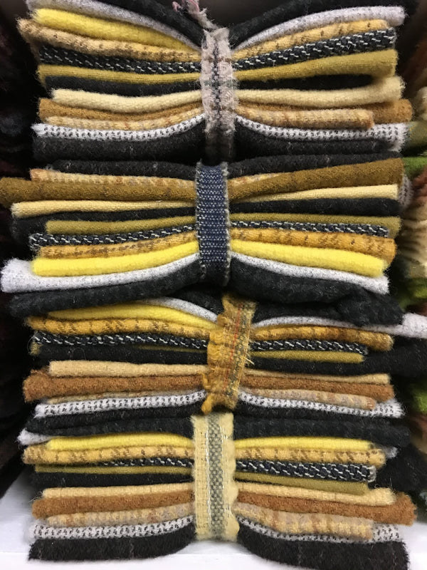 Bumblebees Wool Bundles