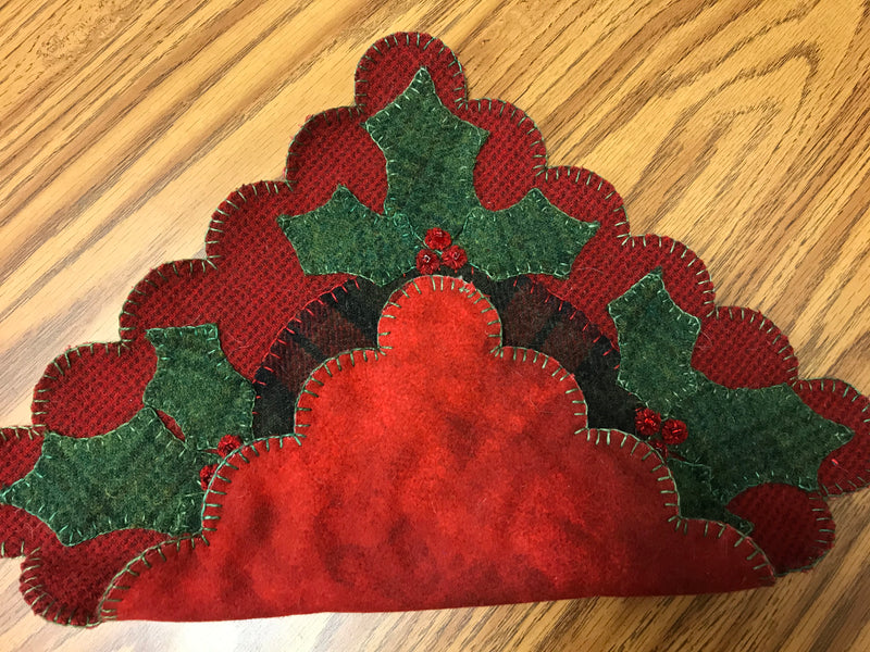 Holly Berry Candle mat