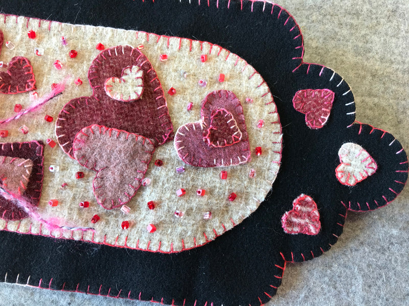 Sweet Hearts Scalloped Banner