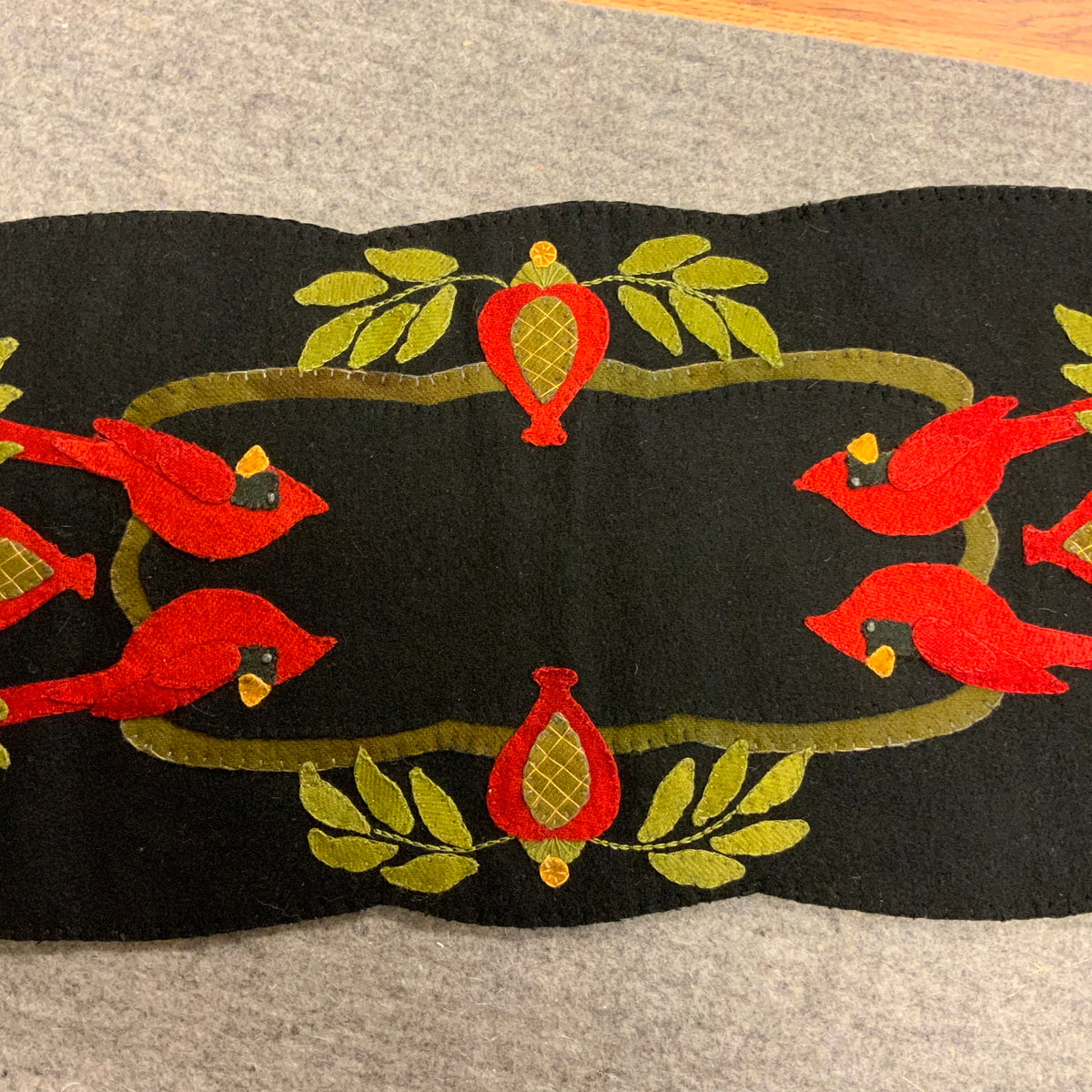 Cardinal Duet – Searsport Rug Hooking